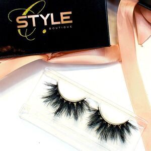 Legacy Lash! 